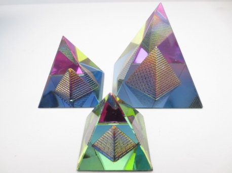 Kristallen prisma pyramidevorm klein